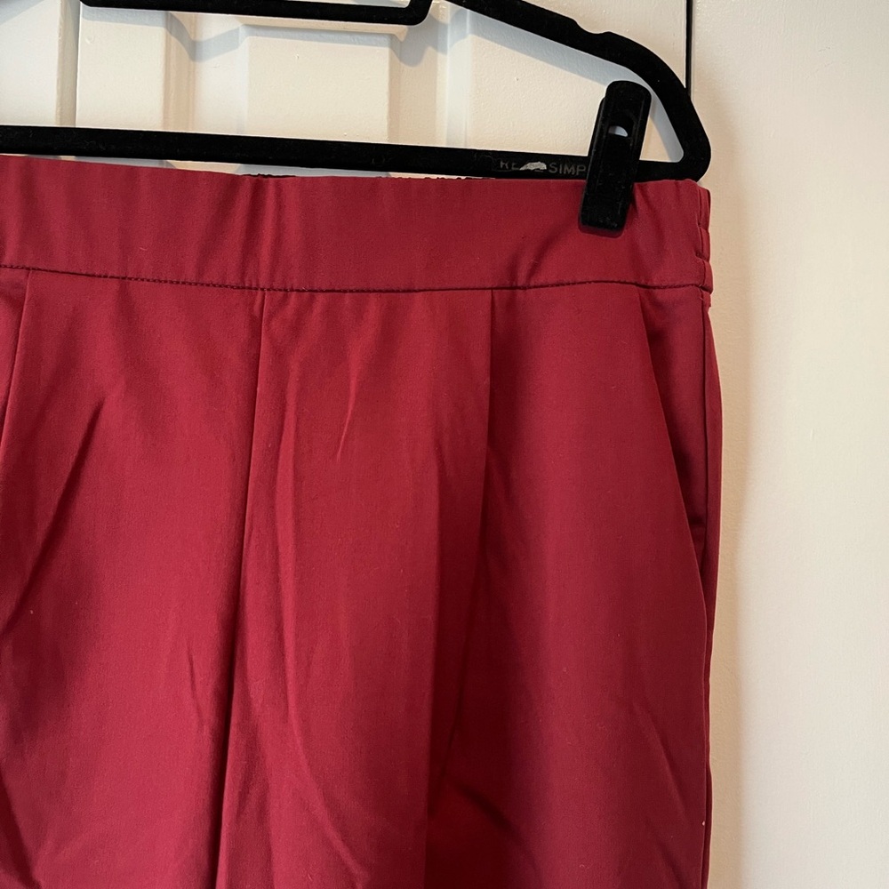 Gap dark red cropped pants - size L